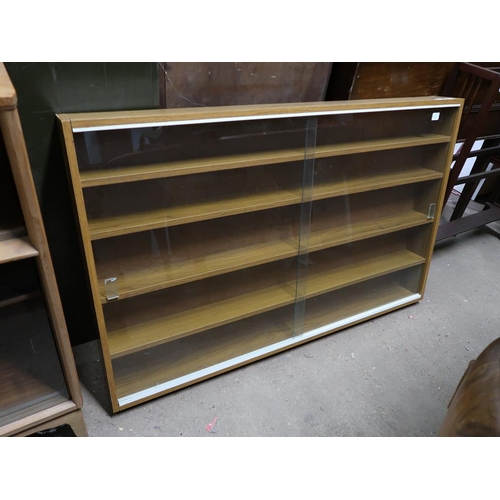 678 - DISPLAY CABINET