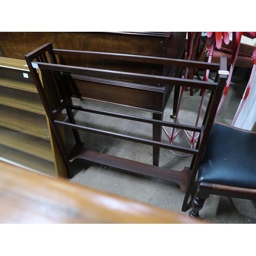 679 - EDWARDIAN MAHOGANY TOWEL RAIL