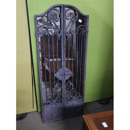 682 - GATED MIRROR