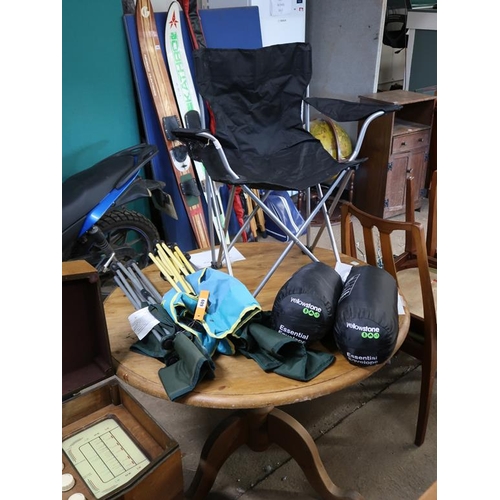 689 - QTY OF CAMPING CHAIRS AND TWO SLEEPING BAGS