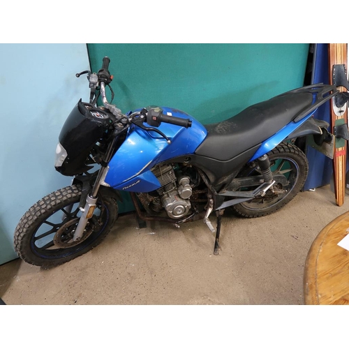 702 - LEXMOTO ASSAULT 125 HJ 125-J 124cc BIKE WITH V5C DOCUMENT