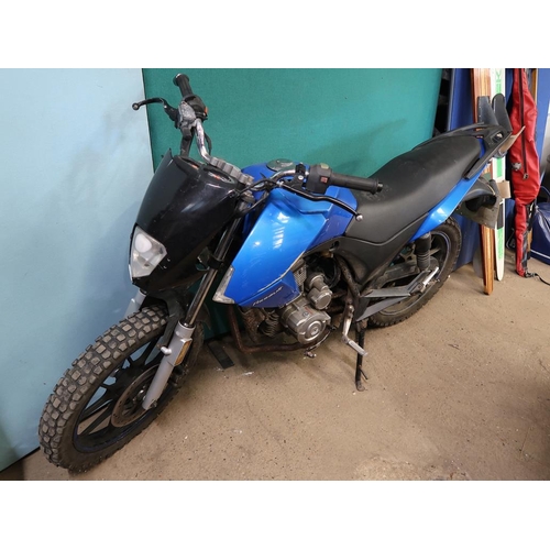 702 - LEXMOTO ASSAULT 125 HJ 125-J 124cc BIKE WITH V5C DOCUMENT