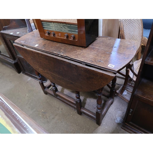 798 - 18c OAK GATELEG TABLE