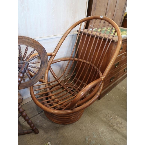 810 - BAMBOO SWIVEL CHAIR