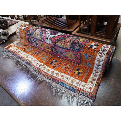 835 - ORIENTAL RUG