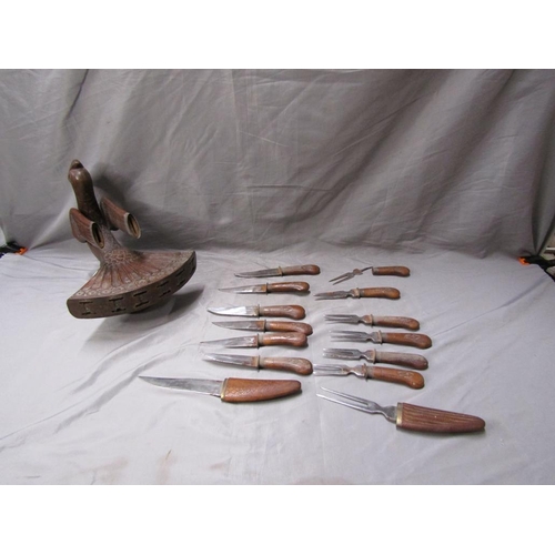 39 - CARVED WOOD BIRD FIGURE KNIFE HOLDER