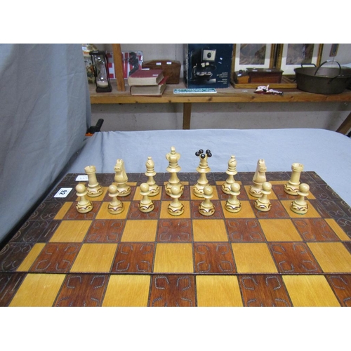 92 - CHESS SET
