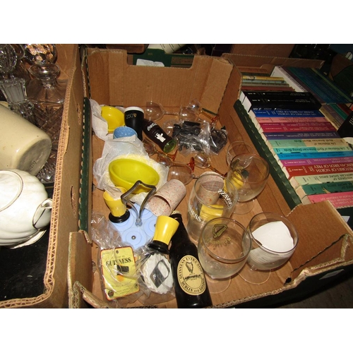 522 - BOX OF GUINNESS RELATED COLLECTABLES