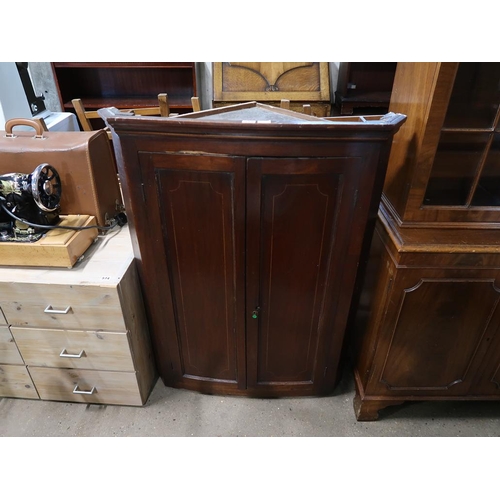 575 - GEORGIAN CORNER CUPBOARD