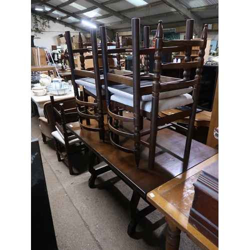 727 - OAK DINING TABLE AND SIX  CHAIRS