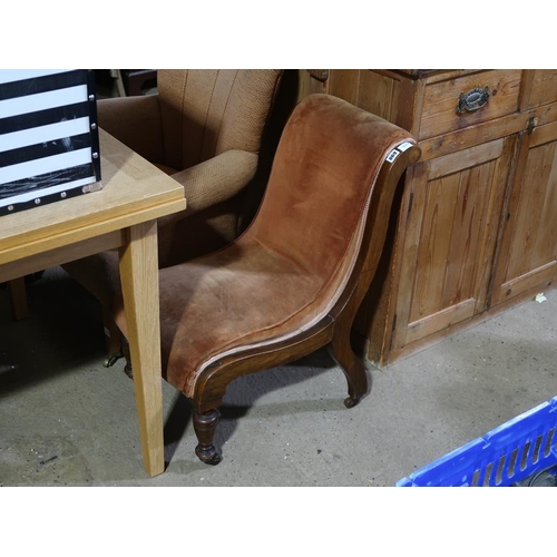 869 - MAHOGANY FRAMED SLIPPER CHAIR