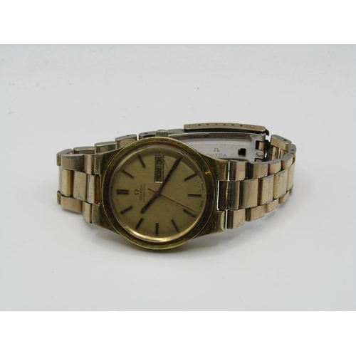 1608 - VINTAGE GOLD TONED OMEGA GENEVE AUTOMATIC DAY DATE WATCH