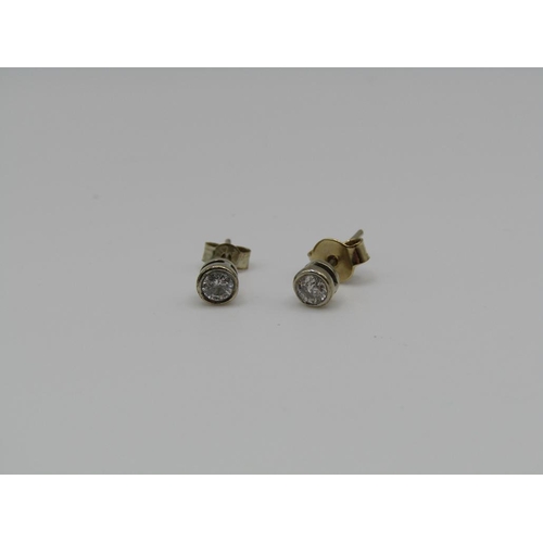 1707 - PAIR OF DIAMOND STUD EARRINGS
