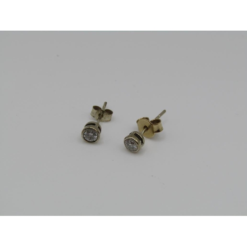 1707 - PAIR OF DIAMOND STUD EARRINGS