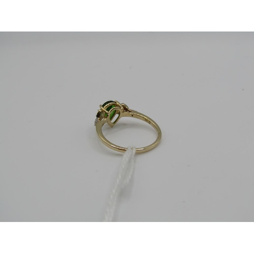 1723 - YELLOW GOLD CHROME DIOPSIDE RING SIZE N