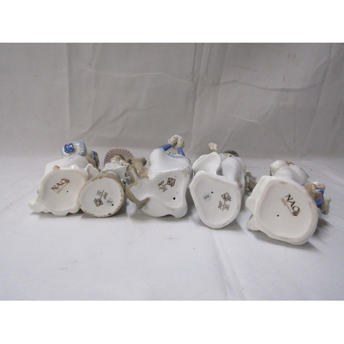 25 - FIVE NAO FIGURES