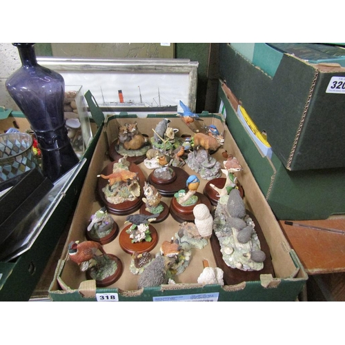 318 - BOX OF BORDER FINE ART