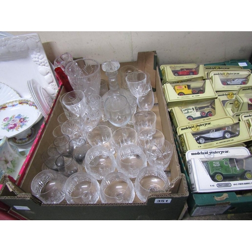 351 - BOX OF MIXED GLASSES