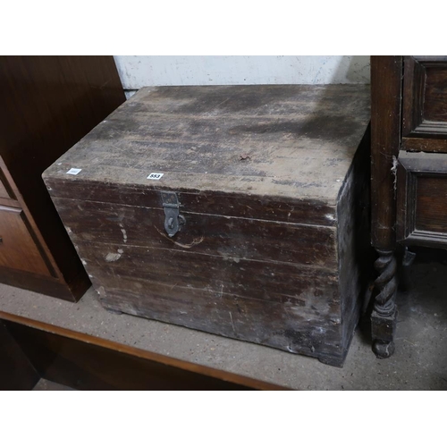 553 - VINTAGE TRUNK AND CONTENTS