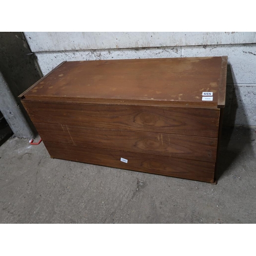 555 - TEAK CHEST