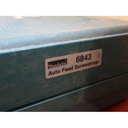718 - MAKITA AUTOFEED SCREWDRIVER; LARGE QTY OF DRY WALL SCREWS