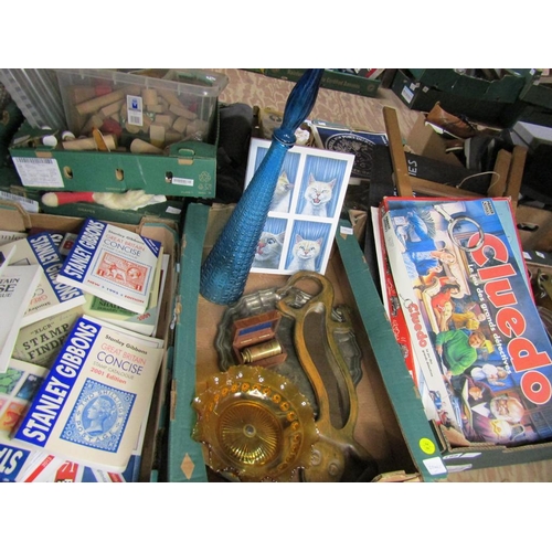 198 - BOX OF MISC TO INCL CAT PICTURE, COLOURED GLASS ETC