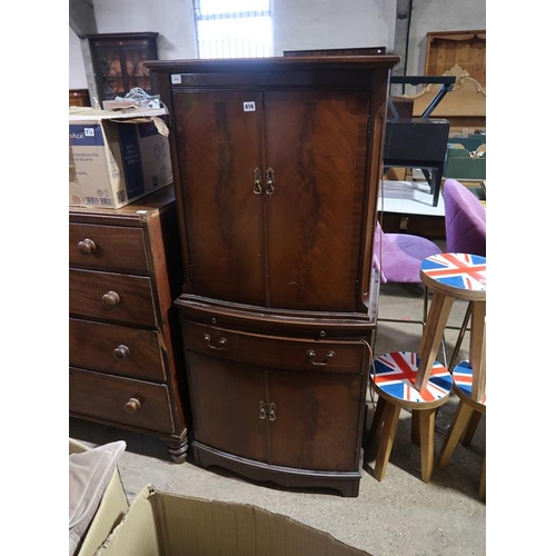 816 - REPRODUCTION DRINKS CABINET