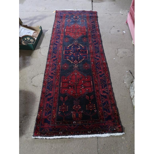 854 - PERSIAN HAMADAN RUNNER,300CM X 101CM