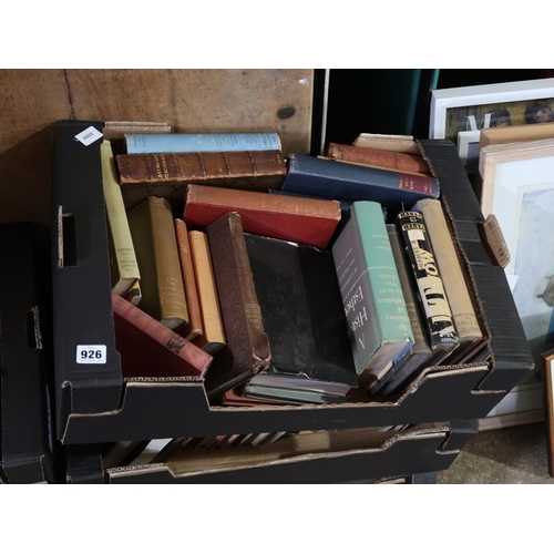 926 - LARGE COLLECTION OF MIXED BOOKS
