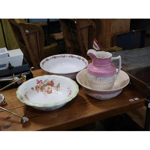 672A - THREE WASH BASINS AND ONE JUG