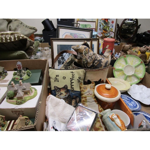 472 - BOX OF MISC CAT PICTURES, CUSHIONS ETC