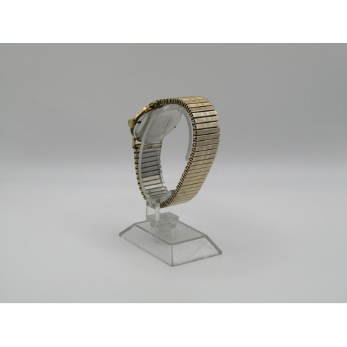 1460 - BUCHERER 17 JEWEL GENTS WRISTWATCH MOVEMENT ON EXPANDING METAL STRAP