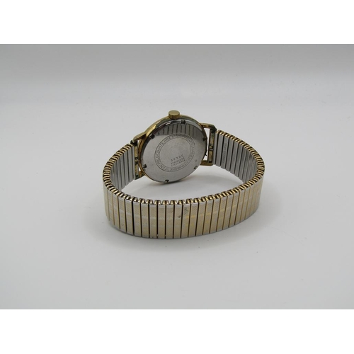 1460 - BUCHERER 17 JEWEL GENTS WRISTWATCH MOVEMENT ON EXPANDING METAL STRAP