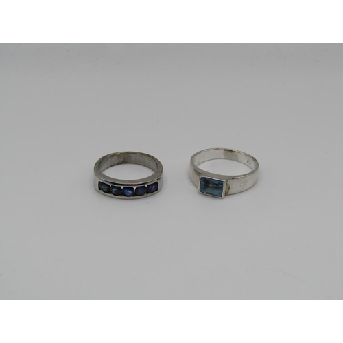 1586 - TWO SILVER STONE SET RINGS AND TWO PAIRS OF SILVER STONE SET EARRINGS