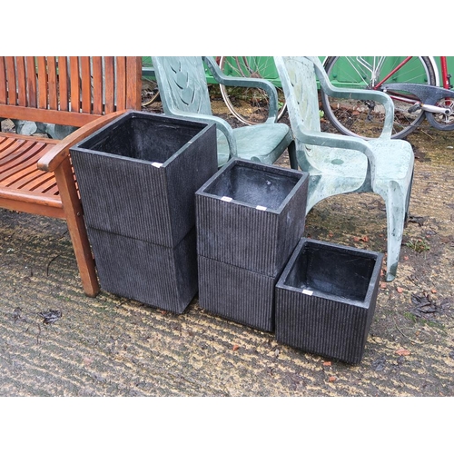 939 - QTY OF PLANTERS