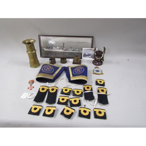 1343 - BOX OF MILITARIA