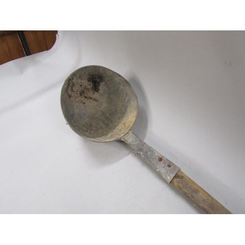 1377 - EARLY 20c GRAIN SCOOP