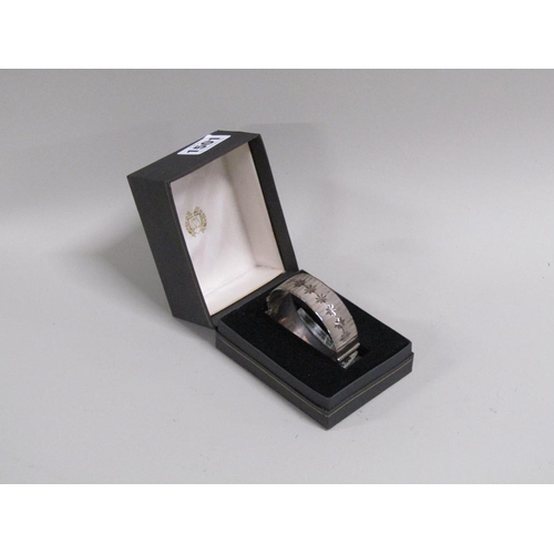 1501 - SILVER SNAP BANGLE
