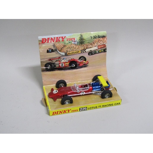 1524 - DINKY TOYS 132 SCALE 225 LOTUS F1 RACING CAR