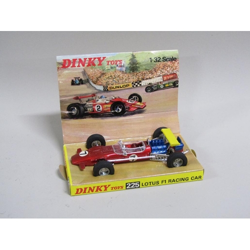 1524 - DINKY TOYS 132 SCALE 225 LOTUS F1 RACING CAR