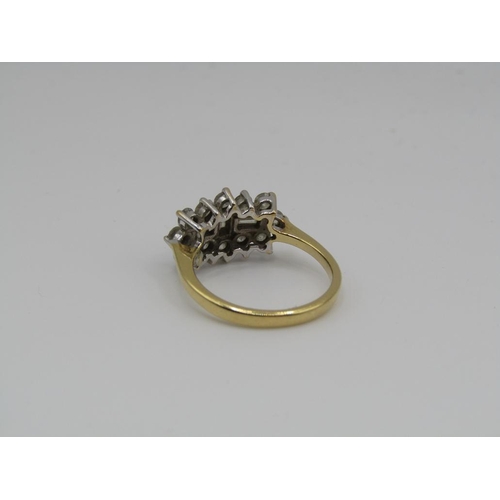 1568 - 18CT GOLD DIAMOND CLUSTER RING