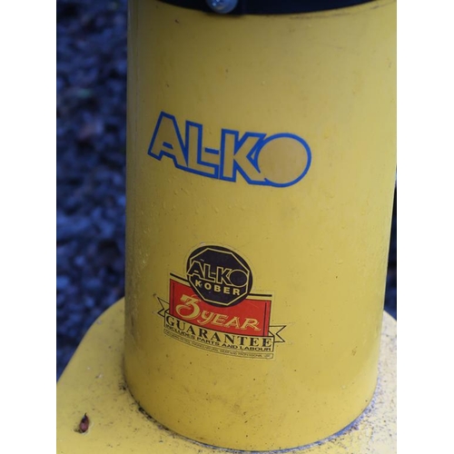 961 - GARDEN SHREDDER