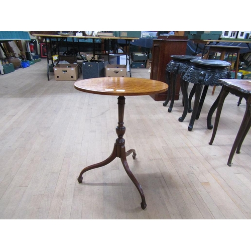 1933 - REGENCY PERIOD SATINWOOD OCCASIONAL TABLE 42 x 57 cms