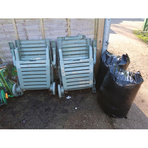 1044 - SUN LOUNGERS WITH CUSHIONS