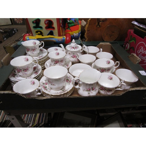 254 - ROYAL ALBERT LAVENDER ROSE TEASET