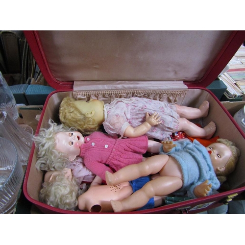 258 - SUITCASE OF DOLLS