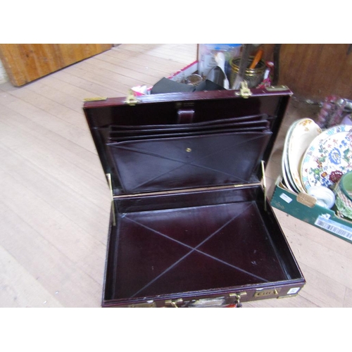 317 - BRIEFCASE