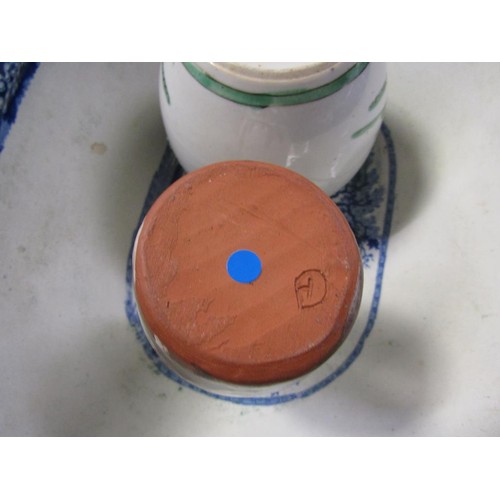 303 - BOX OF CERAMICS TO INCL B&W TUREEN, ORIENTAL ETC