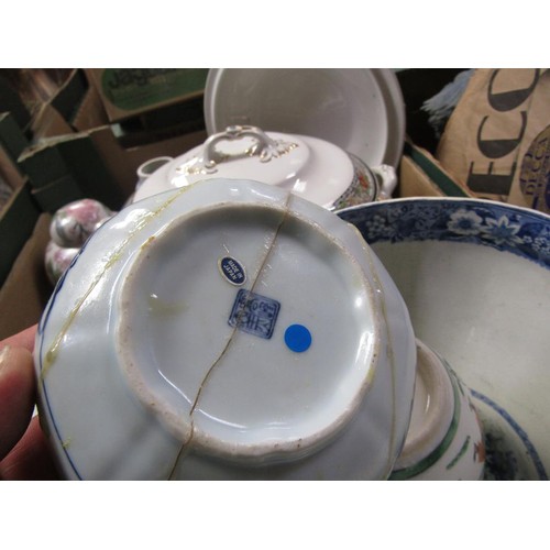 303 - BOX OF CERAMICS TO INCL B&W TUREEN, ORIENTAL ETC