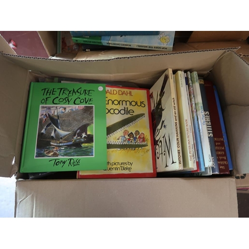 LARGE COLLECTION OF MIXED BOOKS